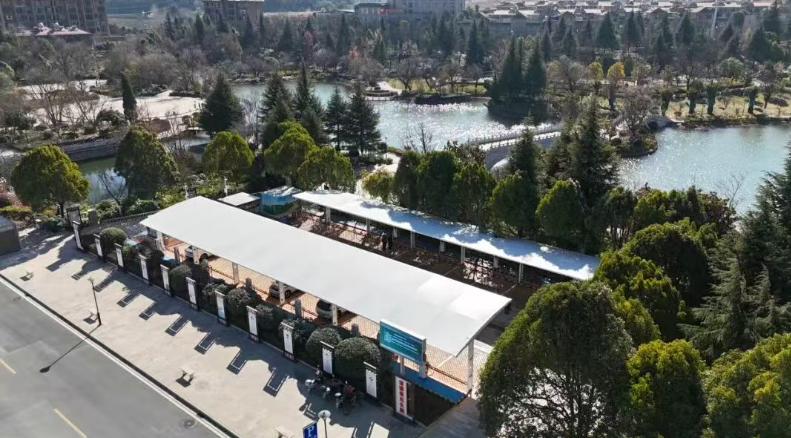 曲靖马龙水景公园超级充电站正式投运