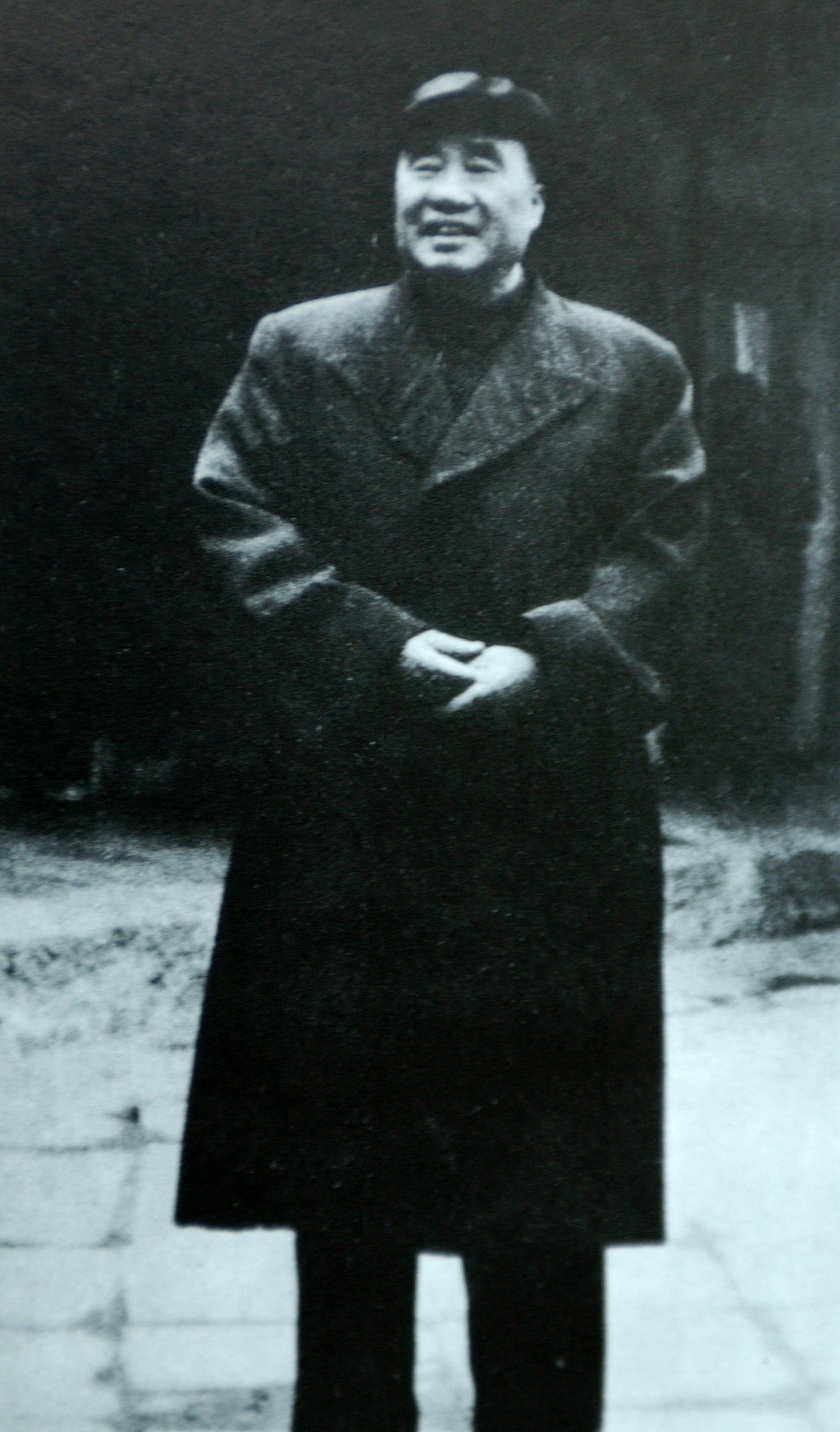 4.1957年3月18日，国家副主席朱德视察石龙坝电厂.jpg
